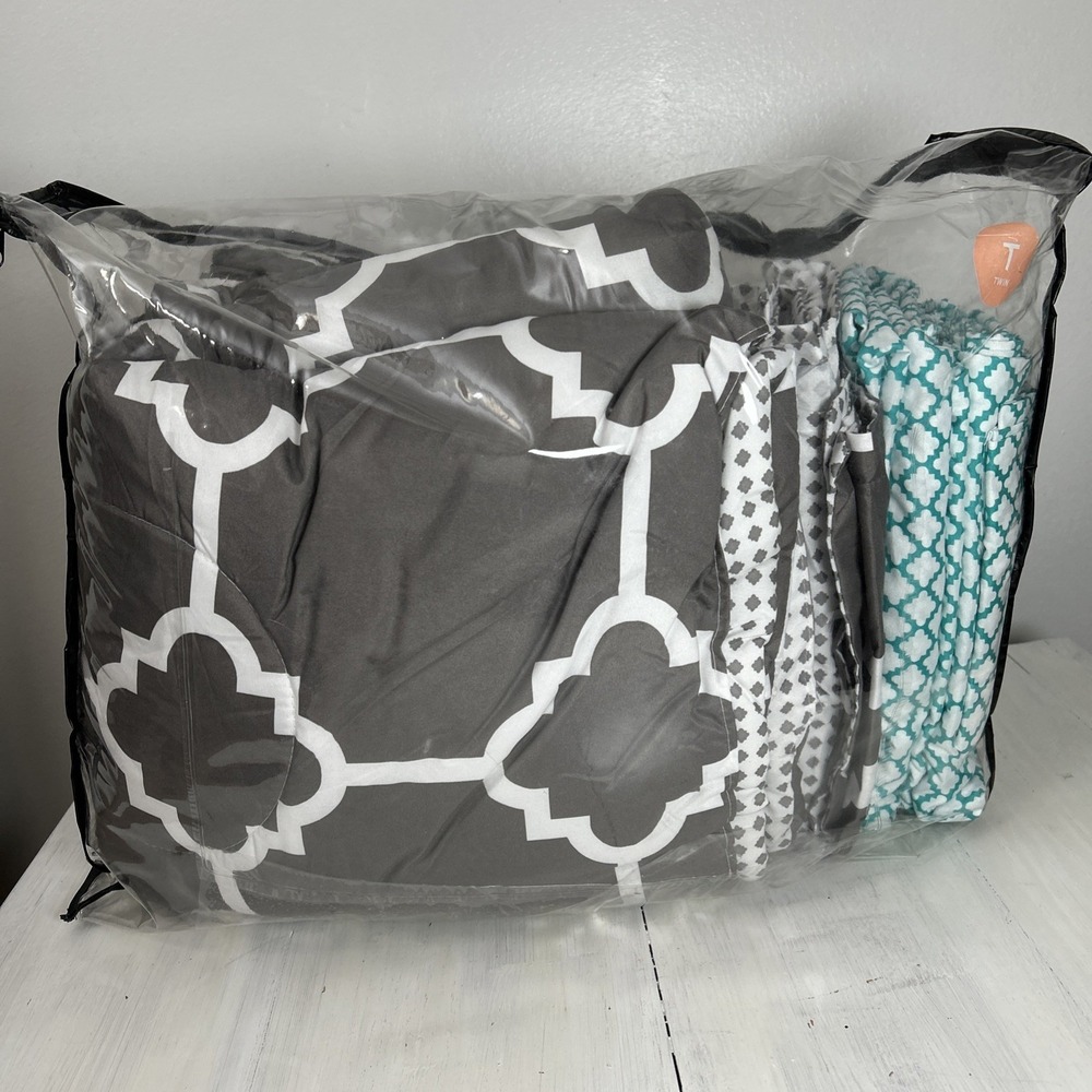 Home Expressions Twin Reversible Comforter Set Gray Jersey 1416